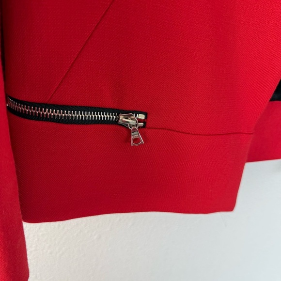 Sandro Red Notched Collar Open Structured Waist Length Boxy Blazer Women Size 8 - Picture 4 of 13